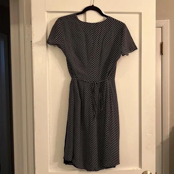 Ann Taylor wrap dress - Picture 5 of 9